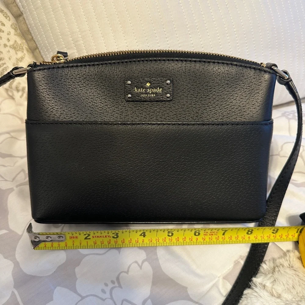 Kate Spade Sleek Black Crossbody Bag nwot $30 - Picture 1 of 4
